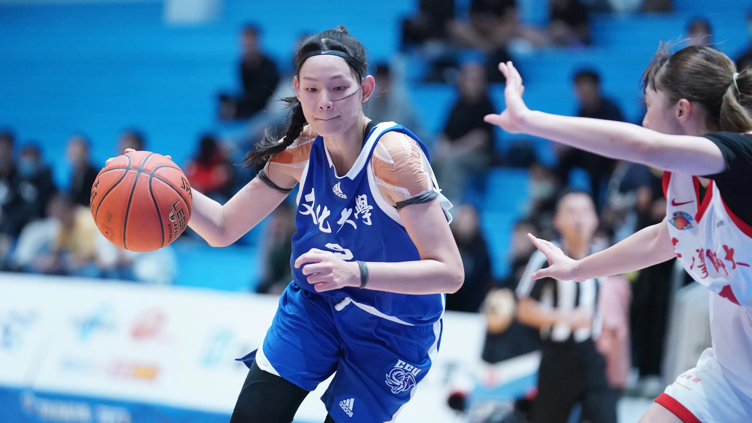 《富邦人壽UBA》郭虹廷狂抓22籃板 文化8人苦戰險勝台師大