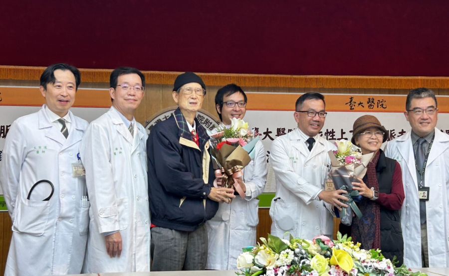 8旬翁心衰竭難熬手術 台大醫院破天荒進口新醫材「幫心臟多加兩個瓣膜」 209