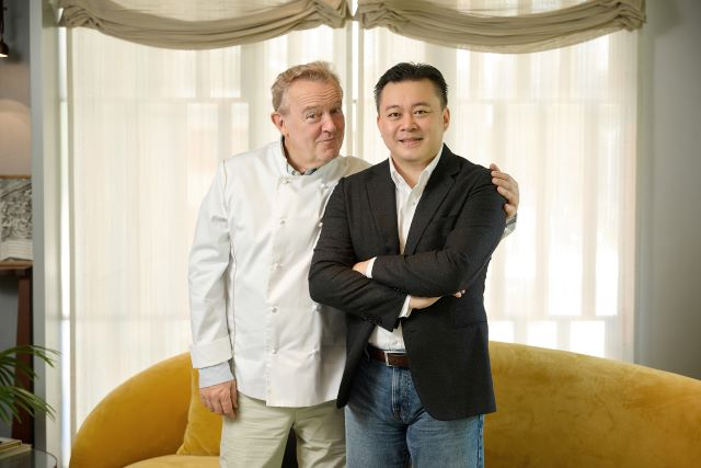 圖說 寶元紀總經理蔡明倫與米其林傳奇主廚Alain Passard.jpg