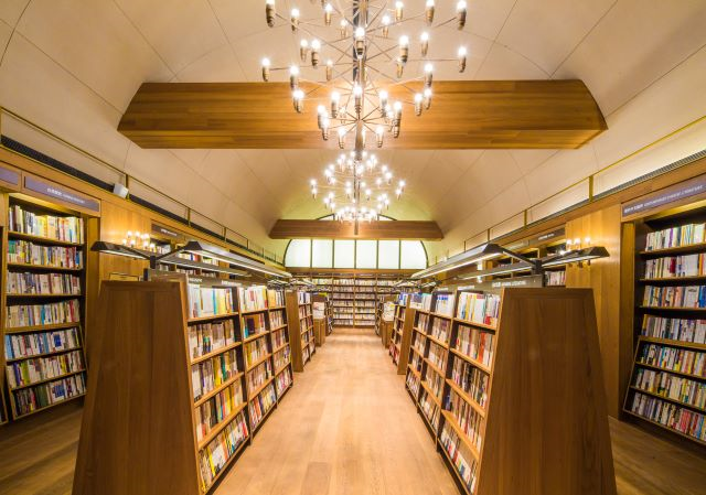 誠品生活南西5F書店12月24至1月20日推出「南西夜未眠」特別企劃.jpg