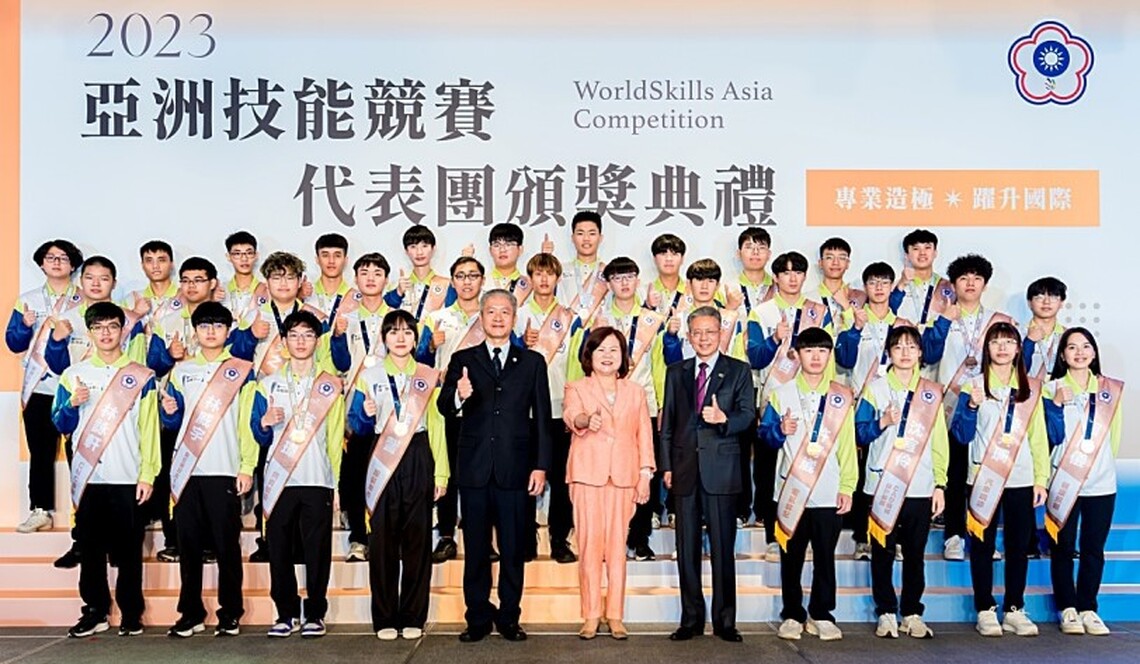 雄青職技閃耀國際  報名高市勞工局產訓班學習一技之長趁現在