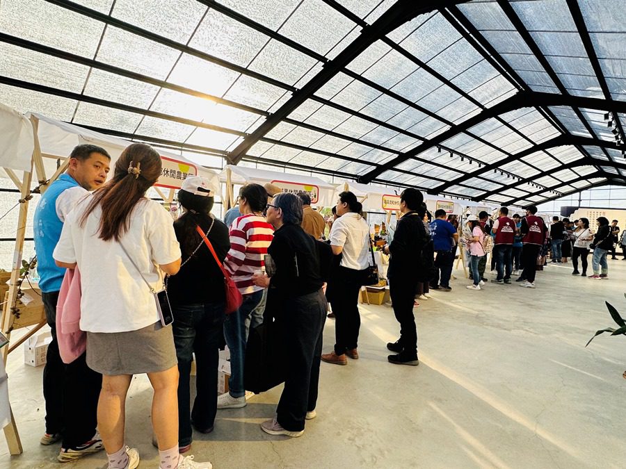 苗栗縣政府12/13在自然圈農場辦理「玩味苗栗-香氛細琢食光」休閒農業推介會與饗宴,向旅遊業者介紹各個休區農遊特色。(圖/記者林均和攝)