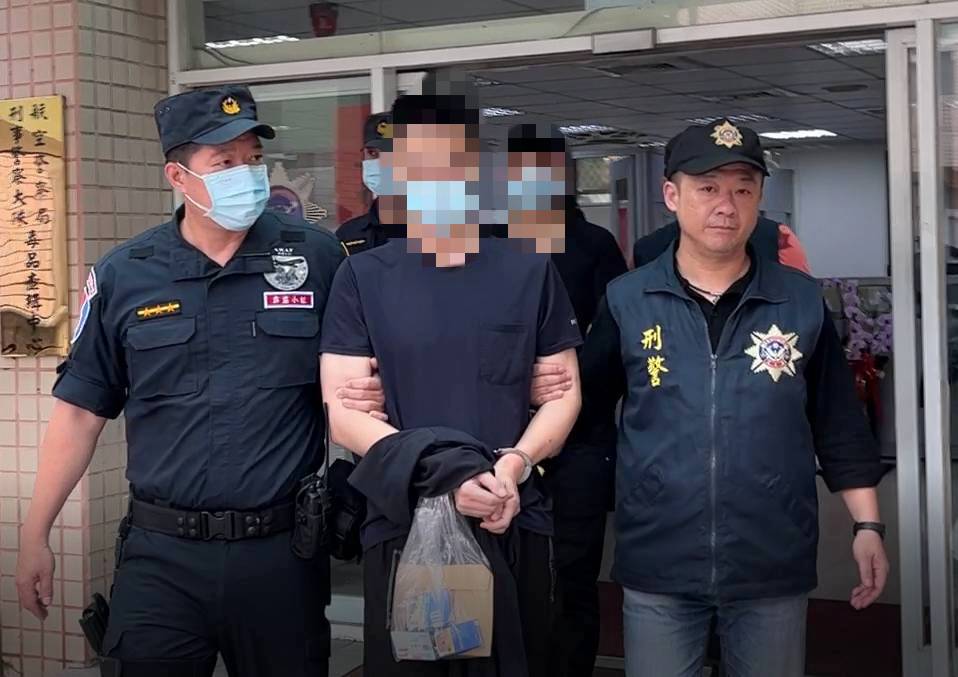 涉案的莊姓男子是基隆地檢署發令通緝拒執行14年徒刑重大毒品案逃犯。(圖/航空警察局提供)