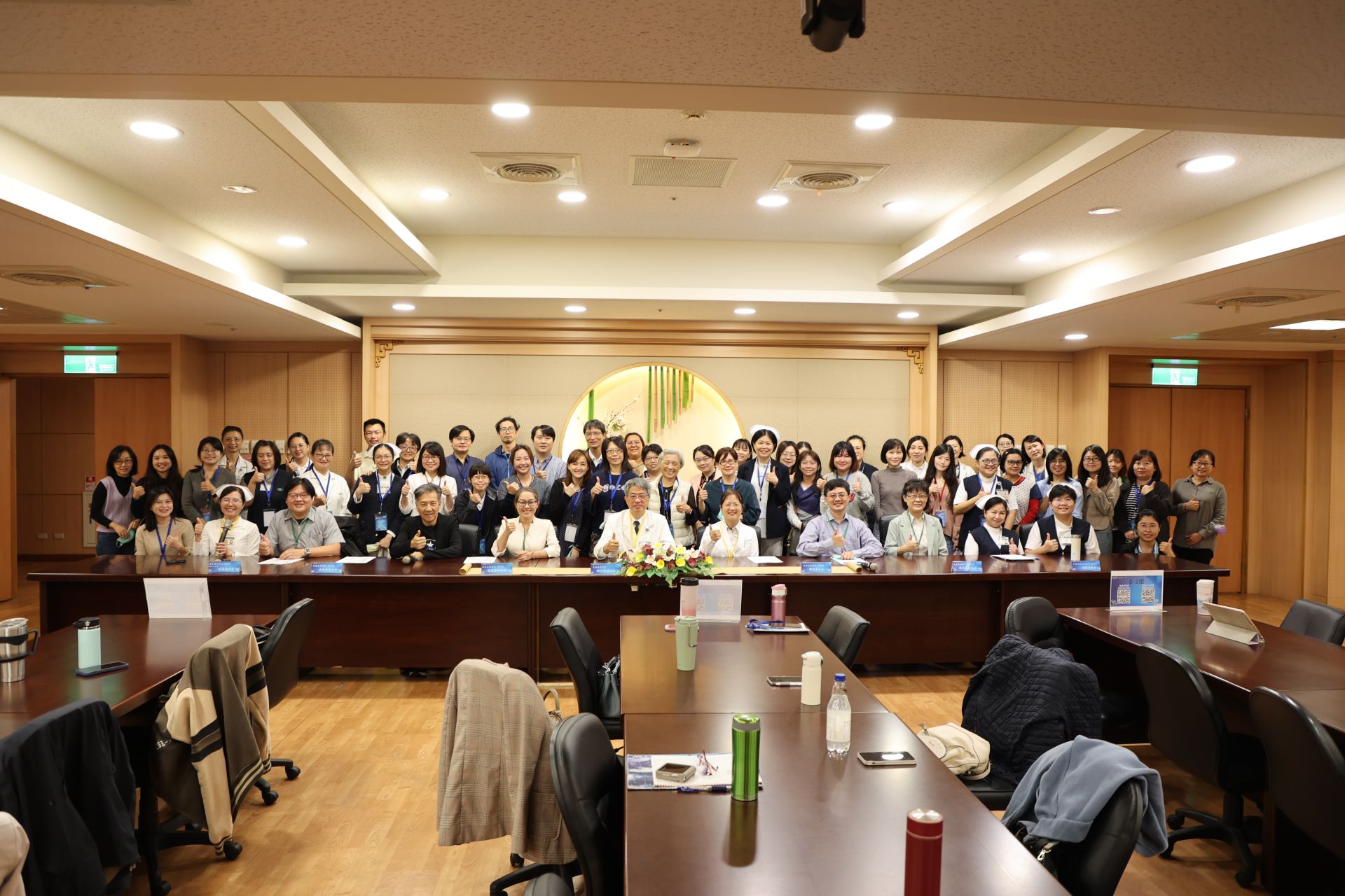 花蓮慈濟醫院舉辦2023宜花東地區各醫療院所醫事類教學品質提升聯席會,吸引全台50家醫療院所,線上線下將近兩百名學員參加。