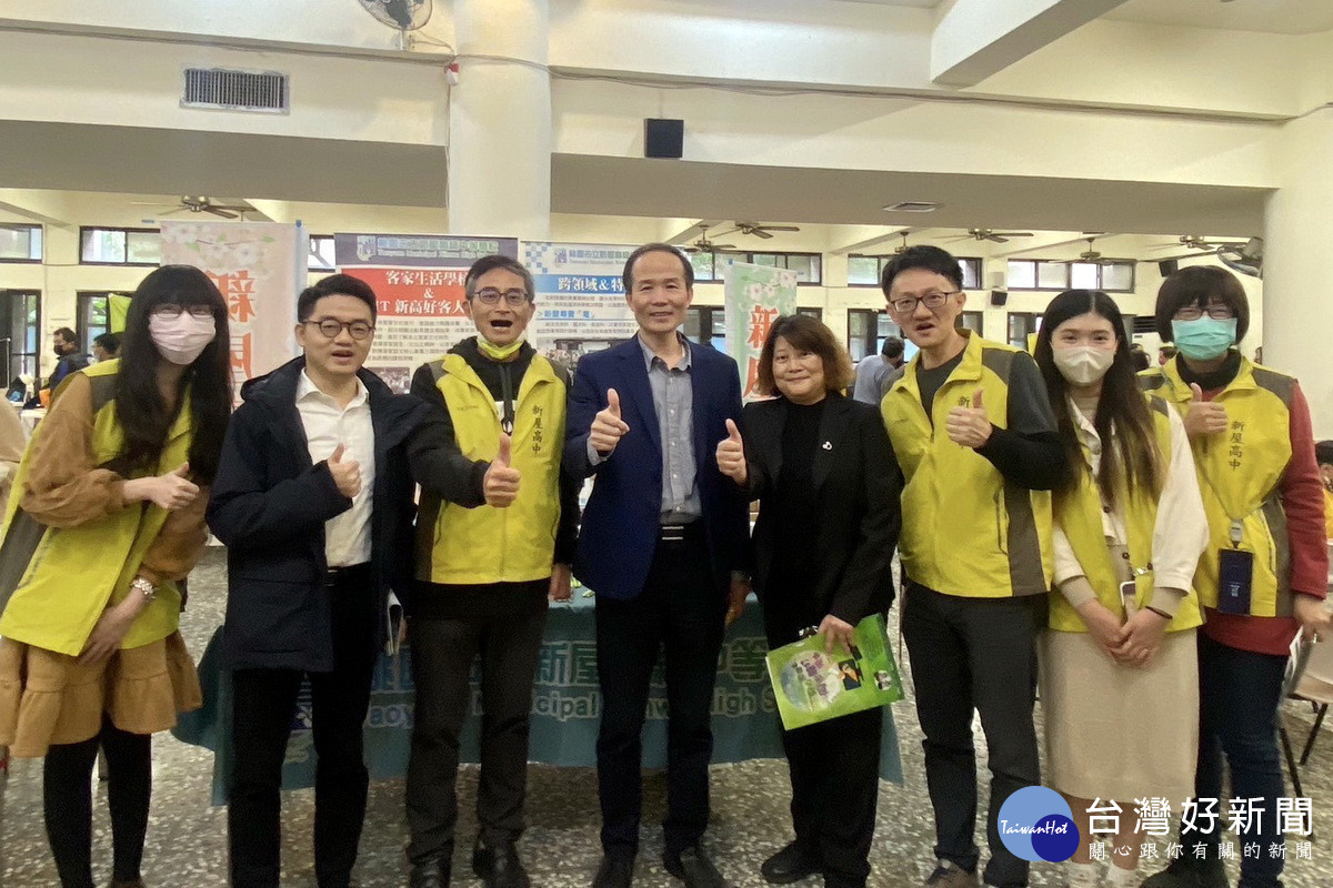 桃園市政府教育局長劉仲成出席113學年度身心障礙學生適性輔導安置高級中等學校宣導博覽會。