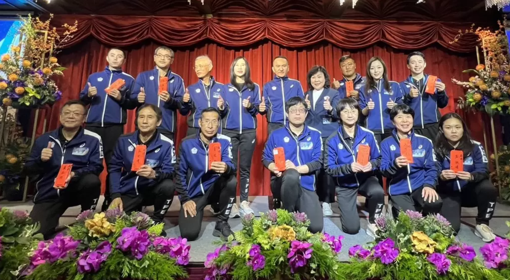 愛爾麗集團對體壇贊助物遺餘力榮獲「體育推手獎」贊助類銅質獎。（記者林金聖翻攝）