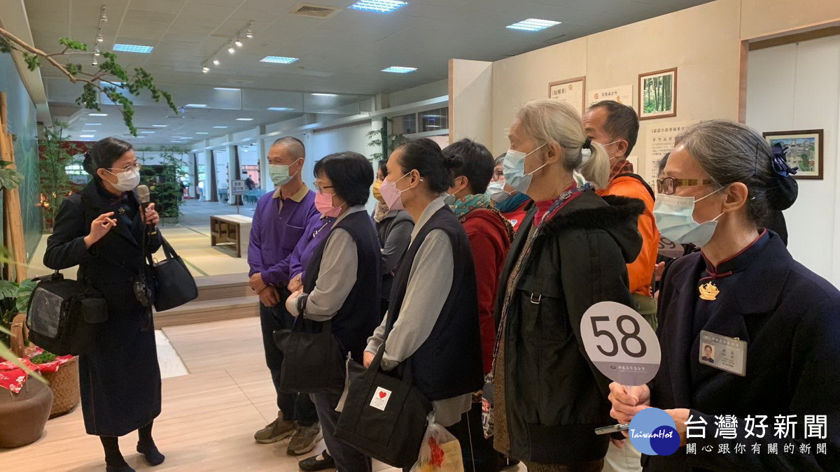 願力館導覽。((慈濟南投聯絡處提供)