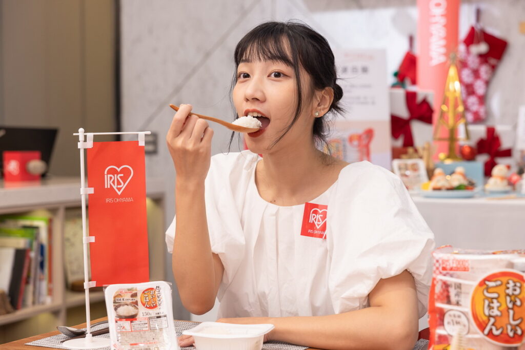 累積銷量超過１.5億IRIS微波白飯，只要90秒就能享受好吃講究白飯，完美融合從室內到戶外情境，是居家生活必備食材