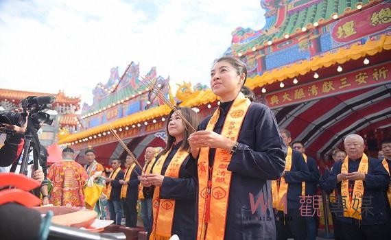 南投縣埔里鎮建醮祈安三獻 南投縣長許淑華上香祈福