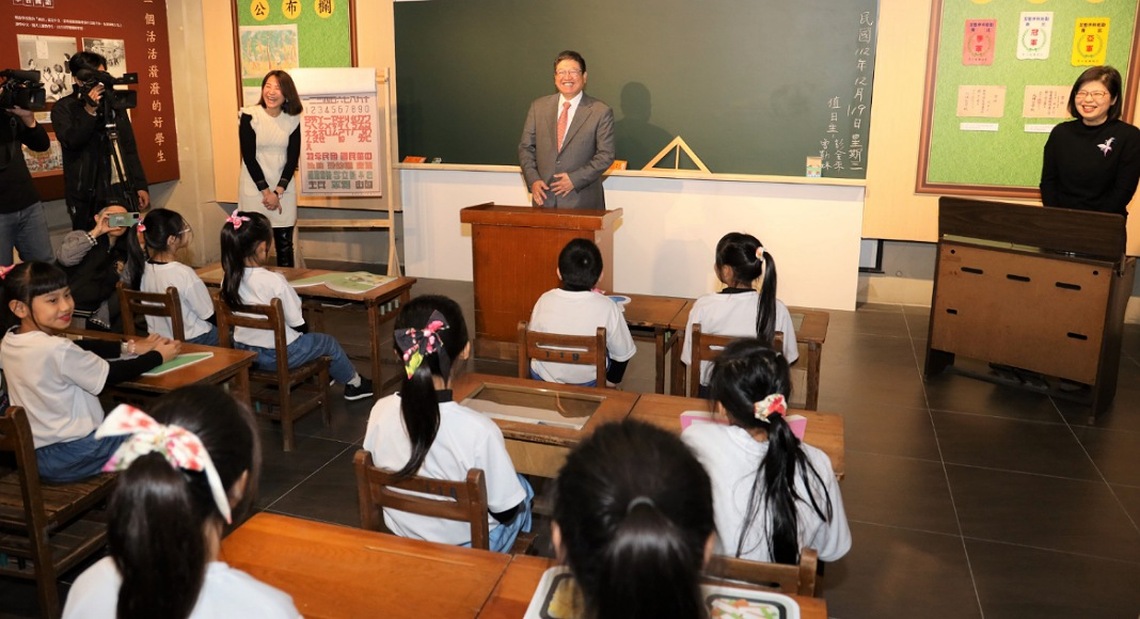 「上課鐘響─新竹縣日治創校百年小學主題展」 老照片、舊文物齊現縣史館