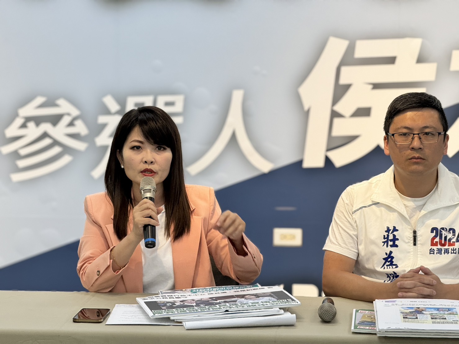 國民黨高雄市黨部怒批邁市府違反行政中立。(國民黨提供)