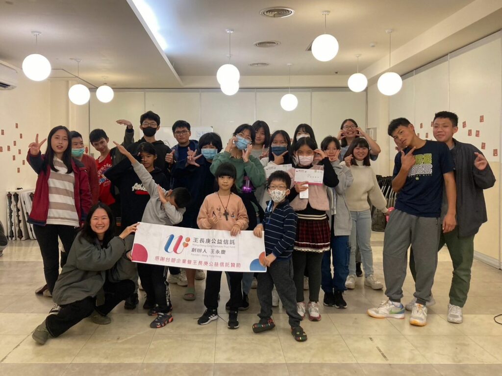 基金會在看見需求後,為小七家連結了「台塑企業暨王長庚公益信託-創辦人:王永慶」的獎助學金,緩解了最為關鍵的經濟問題