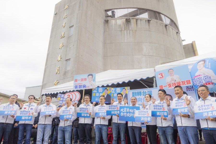違規記點制怨聲不斷 侯友宜批苛政:該取消就取消 228 侯友宜20日陪同新北市立委候選人至新北市選委會抽籤