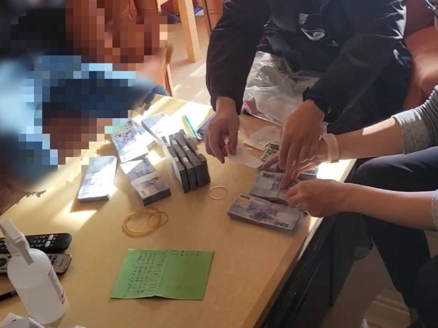 亞錦賽開箱大巨蛋 警破地下賭盤簽賭網站逮61組頭 223 cnews204231220a08