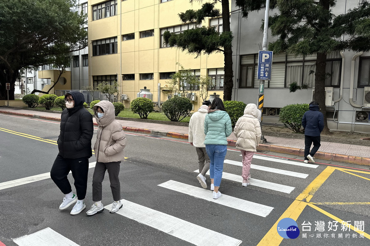 冷氣團來襲,桃園市政府衛生局呼籲注意保暖避免低溫危害。