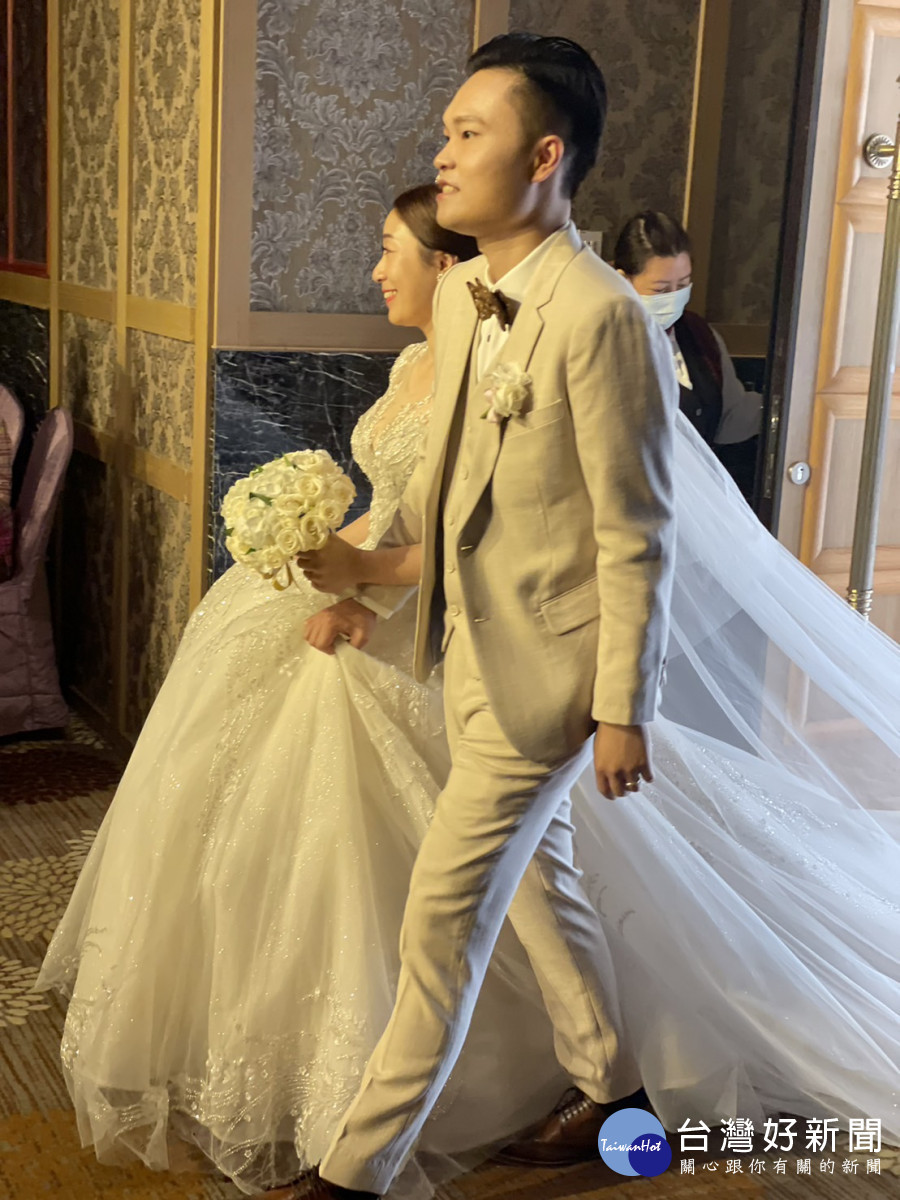 年輕夫妻都有關產後調養負擔過重的困擾。