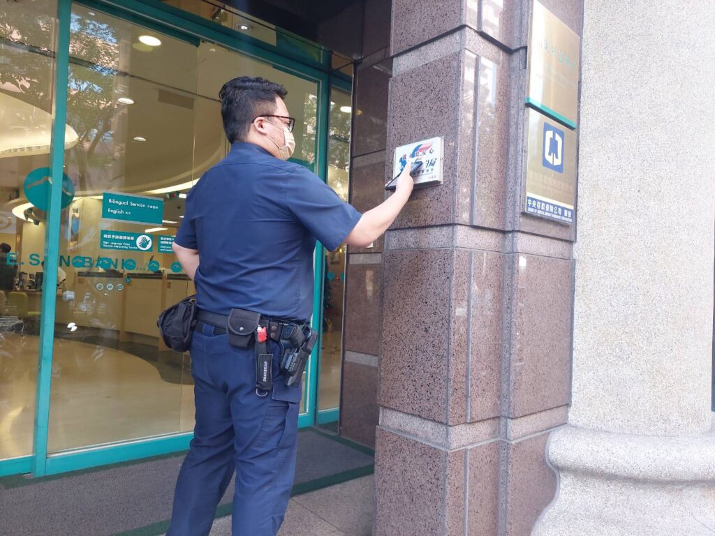 ▲圖說:中警局「派出所勤務-電子巡簽系統」上線,員警執勤效率與安全大幅提升 (圖/台中市政府提供)