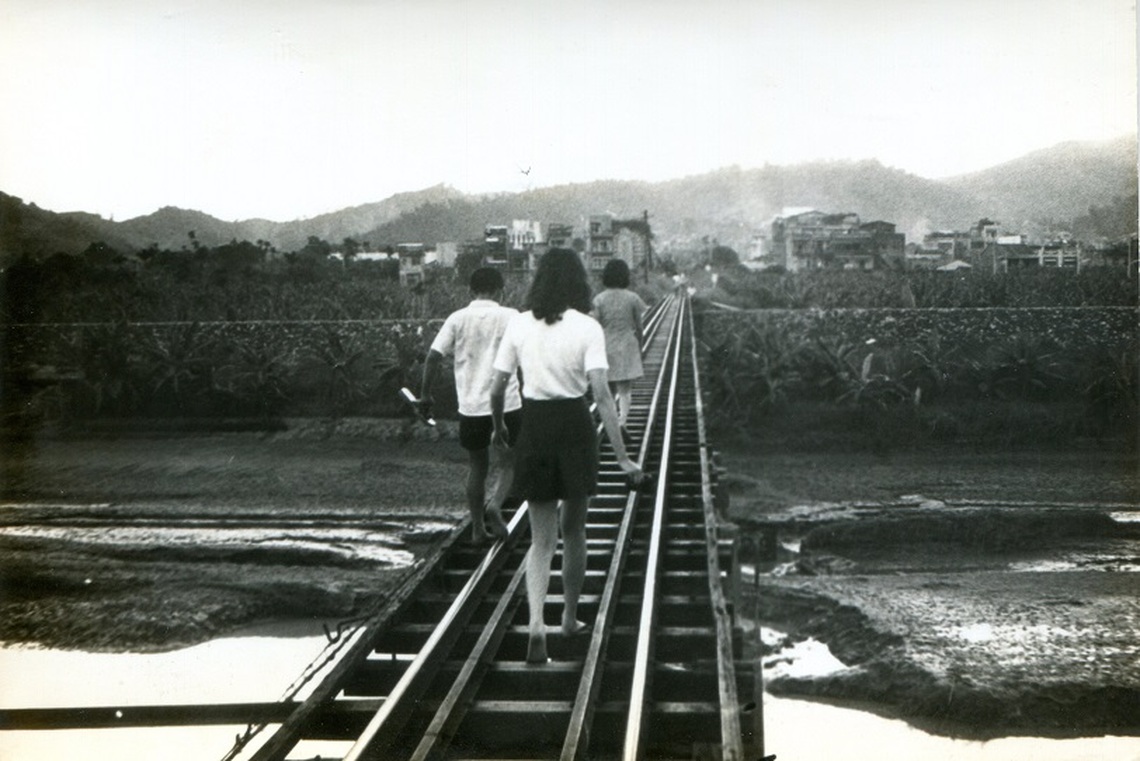 戀戀旗糖鐵路 橋上行走刺激