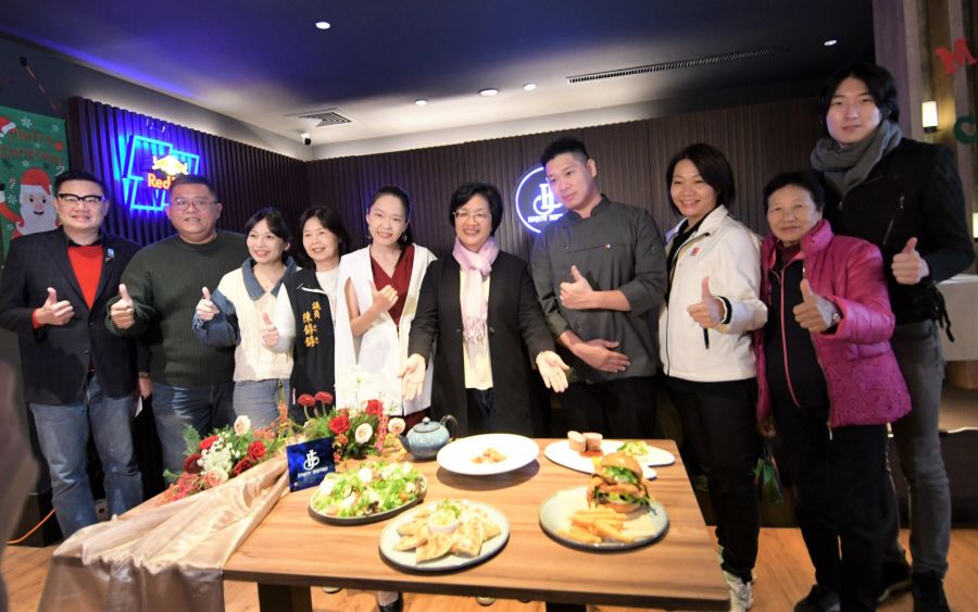 自身專長結合在地農特產 特色餐酒館獲彰化青創補助