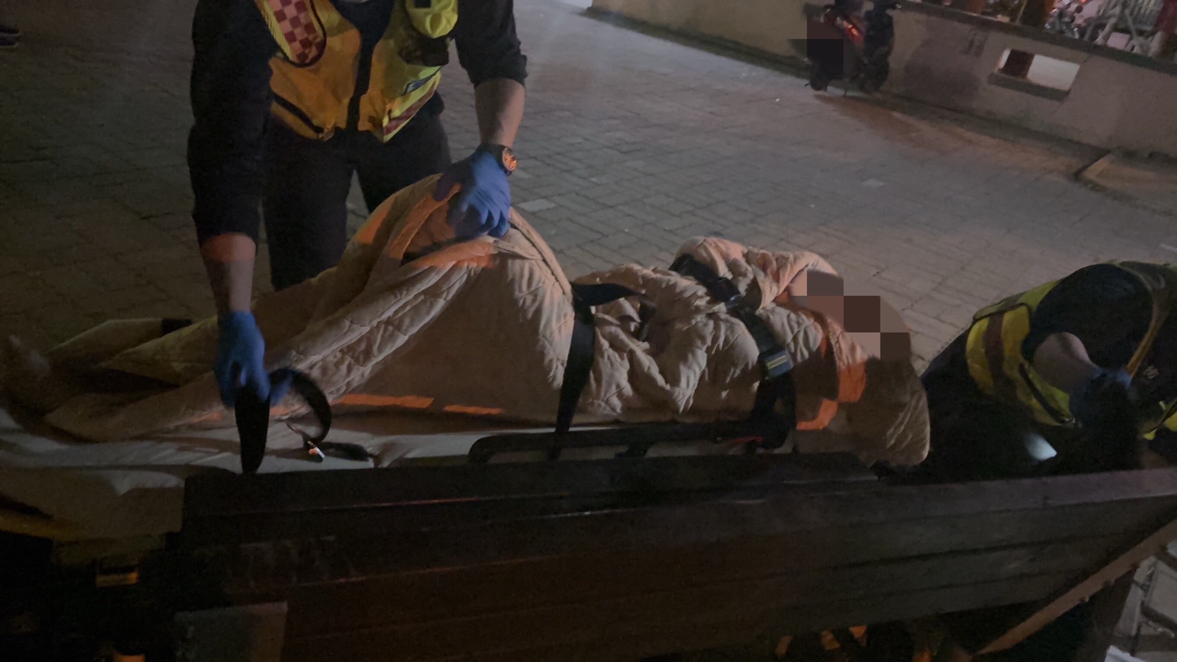 ▲圖說:公益所員警緊急通報救護人員,成功挽回林姓遊民一命 (圖/台中市政府提供)