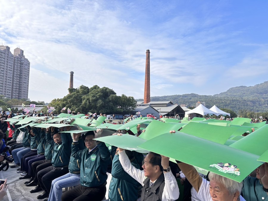 【賴桑競選】「互動式」造勢受長輩喜愛 賴清德致詞關心海軍落海事件 208 【賴桑競選】「互動式」造勢受長輩喜愛 賴清德致詞關心海軍落海事件 207