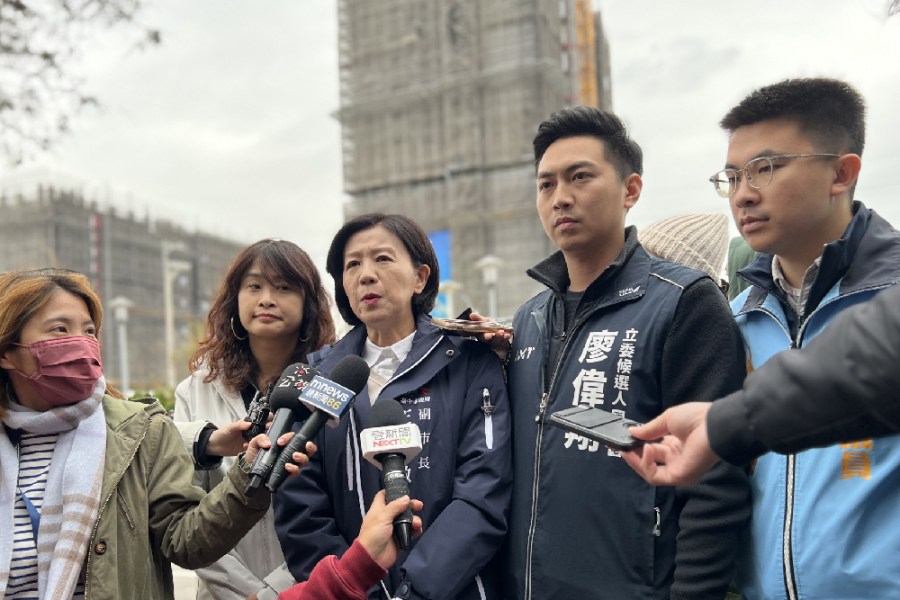 台中新年禮物一場空 藍營諷:捷運藍線改深綠線就過 220 台中新年禮物一場空 藍營諷:捷運藍線改深綠線就過 219