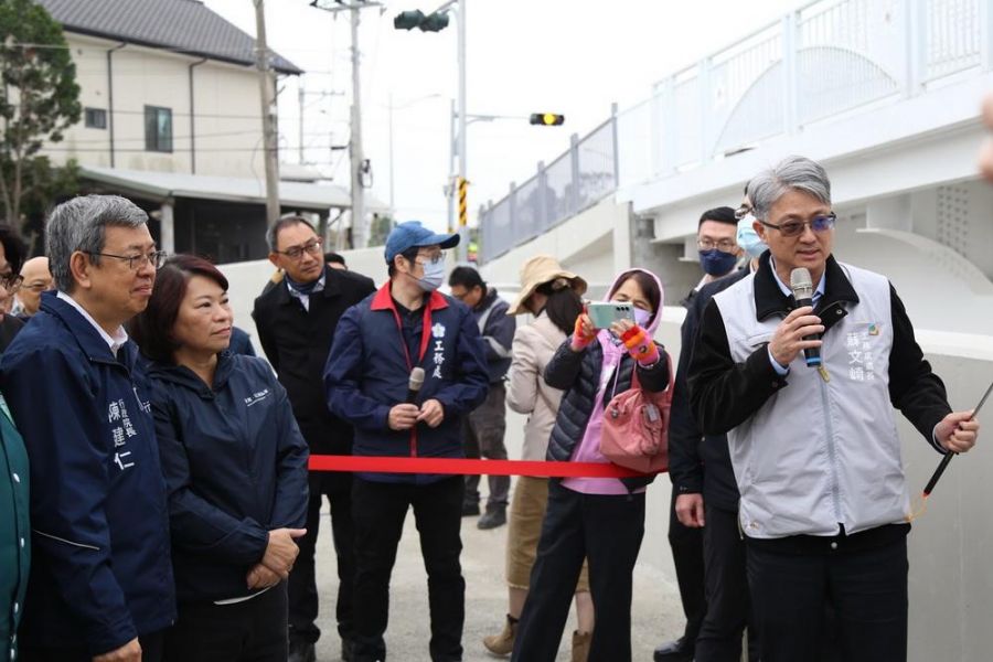 陳揆視察嘉市東義路改建工程 黃敏惠向中央提出重大建設經費需求