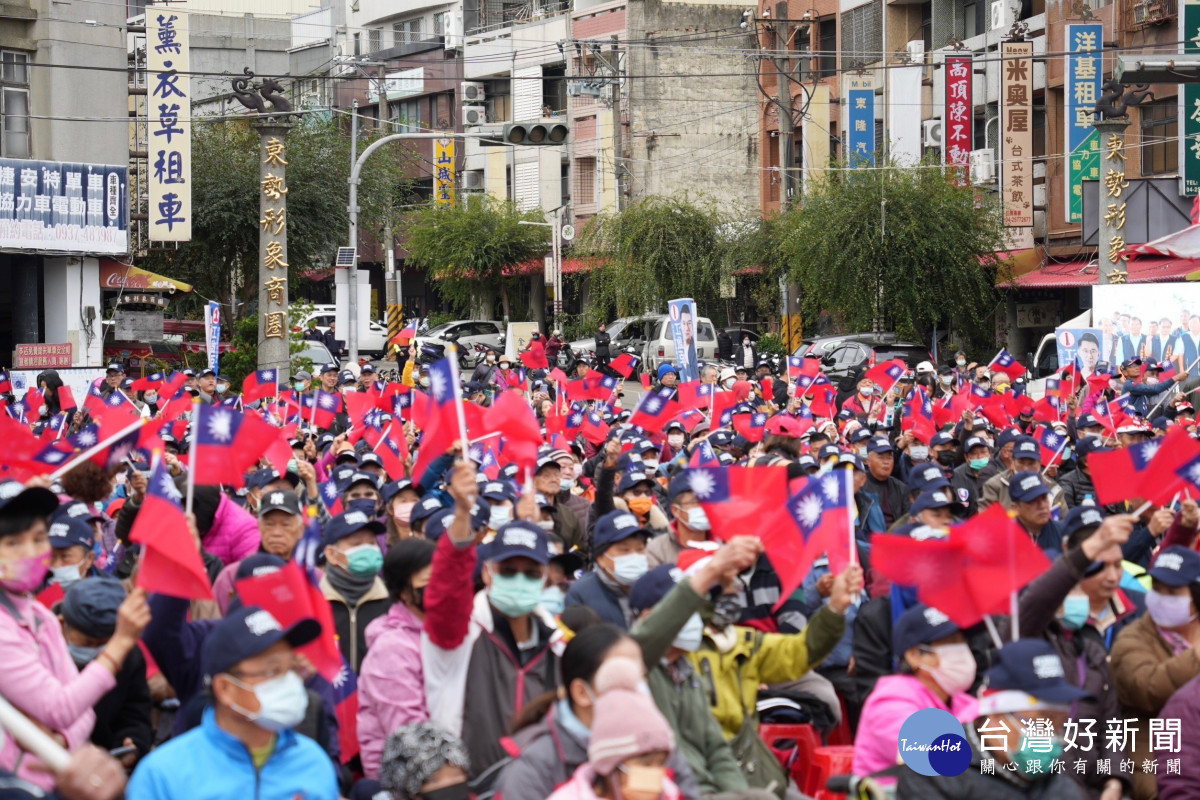 造勢活動現場湧入超過3500人齊心力挺,為江啟臣加油打氣。
