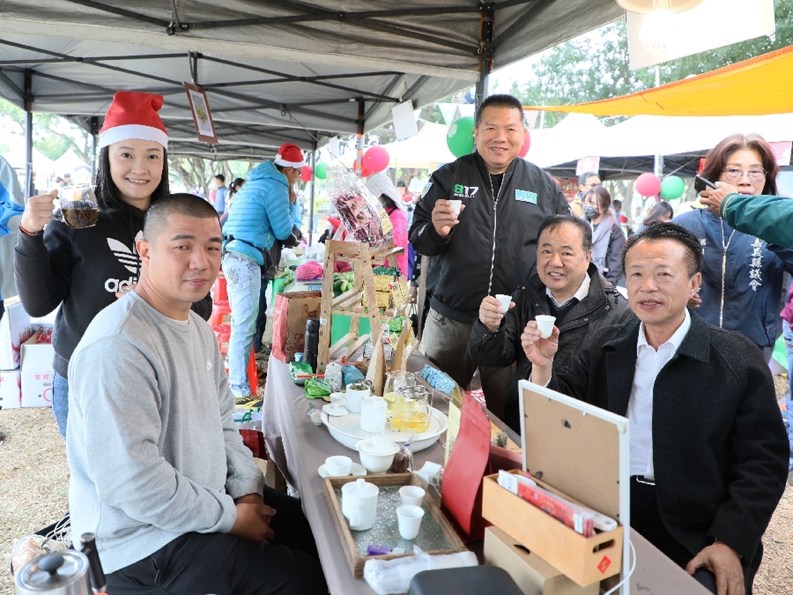 嘉義黃金烏魚子展售會 翁章梁縣長力推:送禮有面子請選烏魚子!