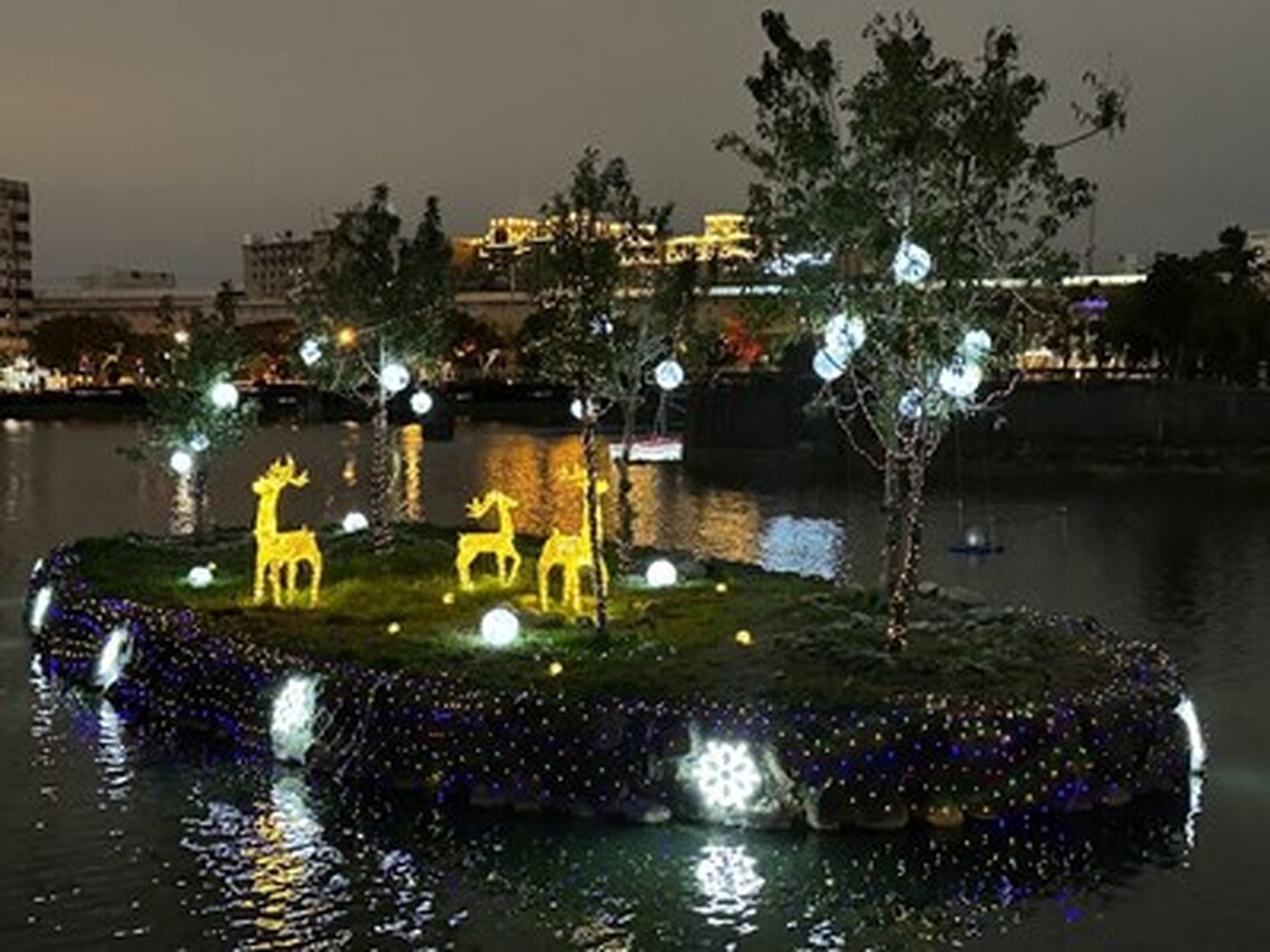 台中耶誕處處點亮! 山海屯城公園浪漫點燈