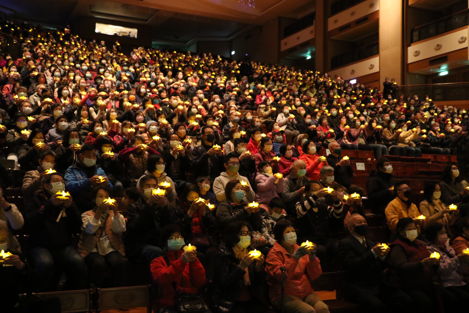 慈濟板橋志業園區歲末感恩活動 祈求戰爭平息、災難遠離、闔家平安