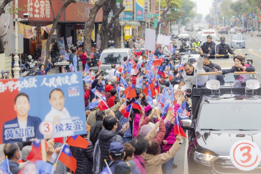 大籃子破洞還放雞蛋嗎? 侯友宜:民進黨對中國依賴度更高 252 侯友宜23日高雄車掃。