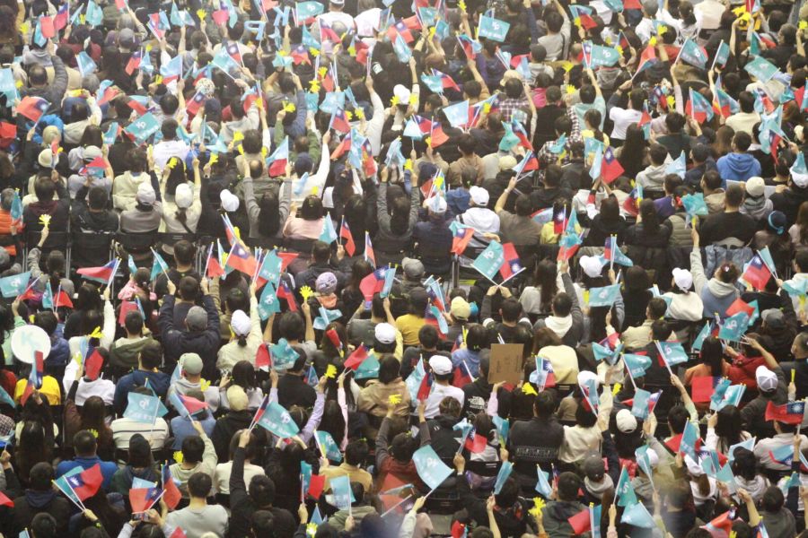 選戰觀察/「竹」場優勢!柯文哲回鄉造勢人氣爆棚 開第二現場一樣嗨 292 柯文哲新竹造勢場。(方炳超攝)