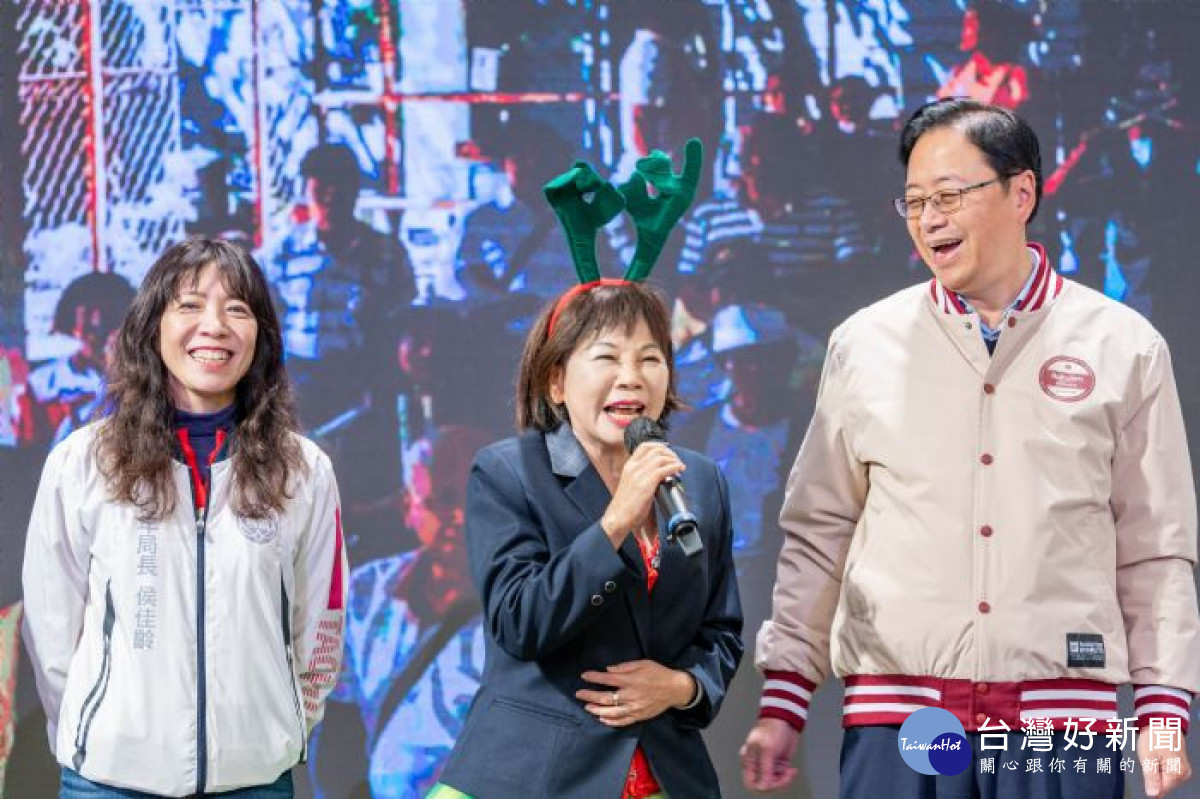 市議員暨葉姓宗親會第16屆理事長葉明月致詞。