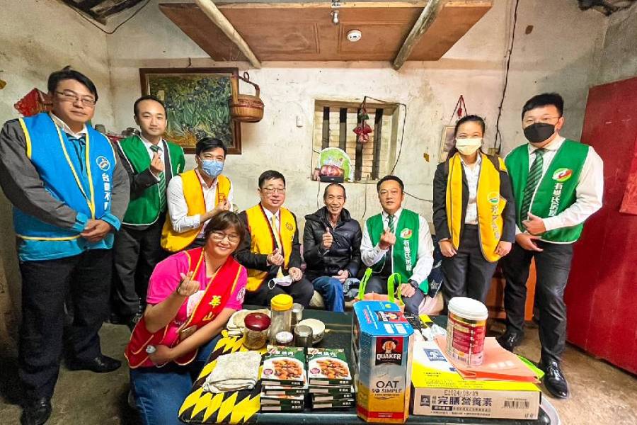 認購愛心年菜 永慶加盟四品牌北區經管會x華山基金會為長輩加菜 256 認購愛心年菜 永慶加盟四品牌北區經管會x華山基金會為長輩加菜 255