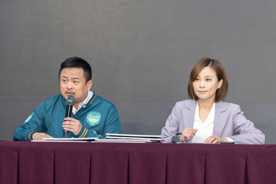 新北市府深夜急回賴老家 賴競總酸侯友宜逼迫公務員 222 新北市府深夜急回賴老家 賴競總酸侯友宜逼迫公務員 221