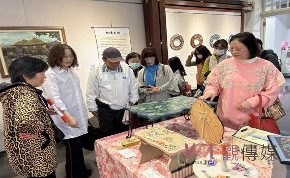 素人學習也能成為生活彩繪大師 楊秀椿師生傢飾彩繪聯展把居家變美了