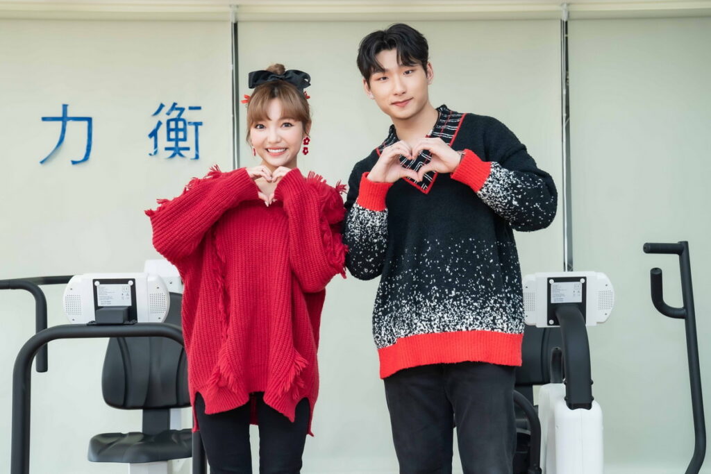 「人氣女神」何美VS 「大勢鮮肉」范范-范庭瑜
