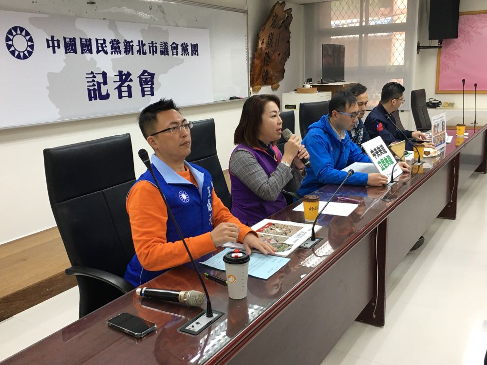 《圖說》劉美芳議員:「賴清德不要再凹了,直接把房子拆掉最快!」。〈國民黨新北市議會黨團提供〉