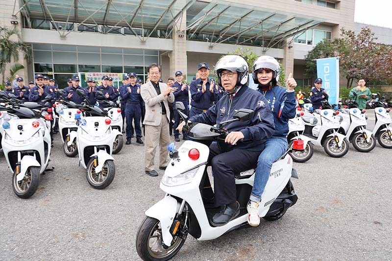 電動巡邏機車新車啟用典禮。圖/台南市政府