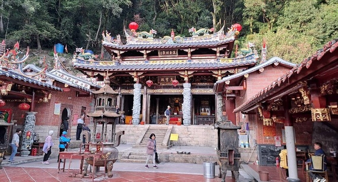 旗山神農宮 恭奉福建真寶殿神農大帝