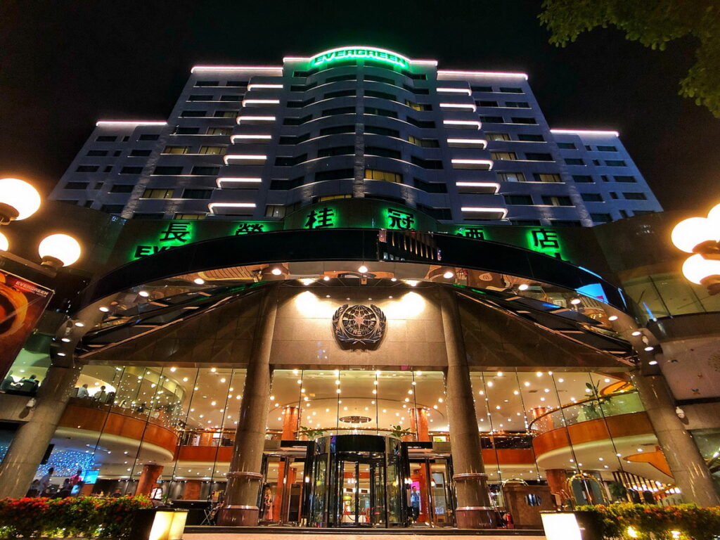 長榮桂冠酒店(台中)春節住房專案,入住即享好禮四重送。