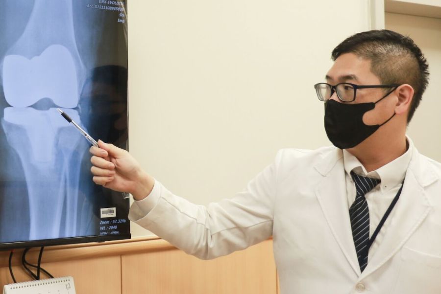 退化性關節炎打6年玻尿酸還是走不動! 她靠「一招」救膝陪女兒走紅毯 194 退化性關節炎打6年玻尿酸還是走不動! 她靠「一招」救膝陪女兒走紅毯 193