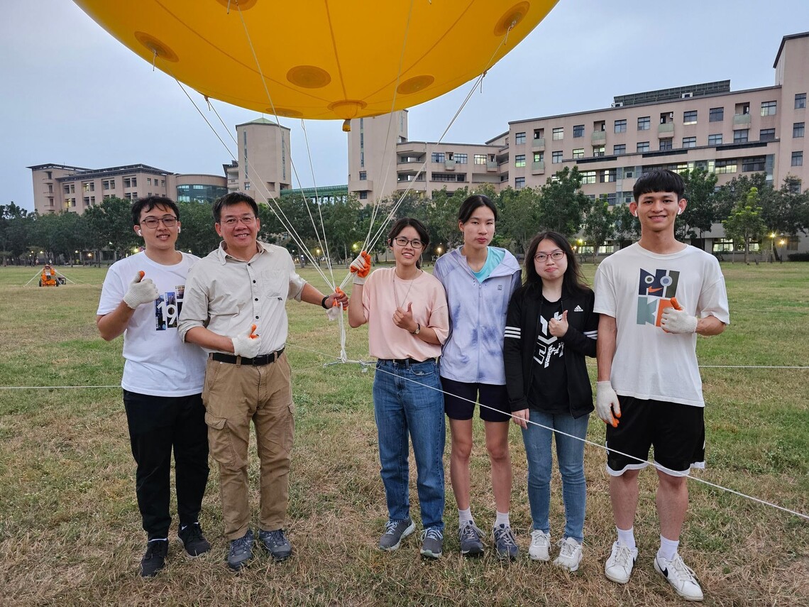 漾新聞|高雄大學師生成功研發解決空拍機續航力不足瓶頸 可廣泛用於災害搜救、高空動態攝影