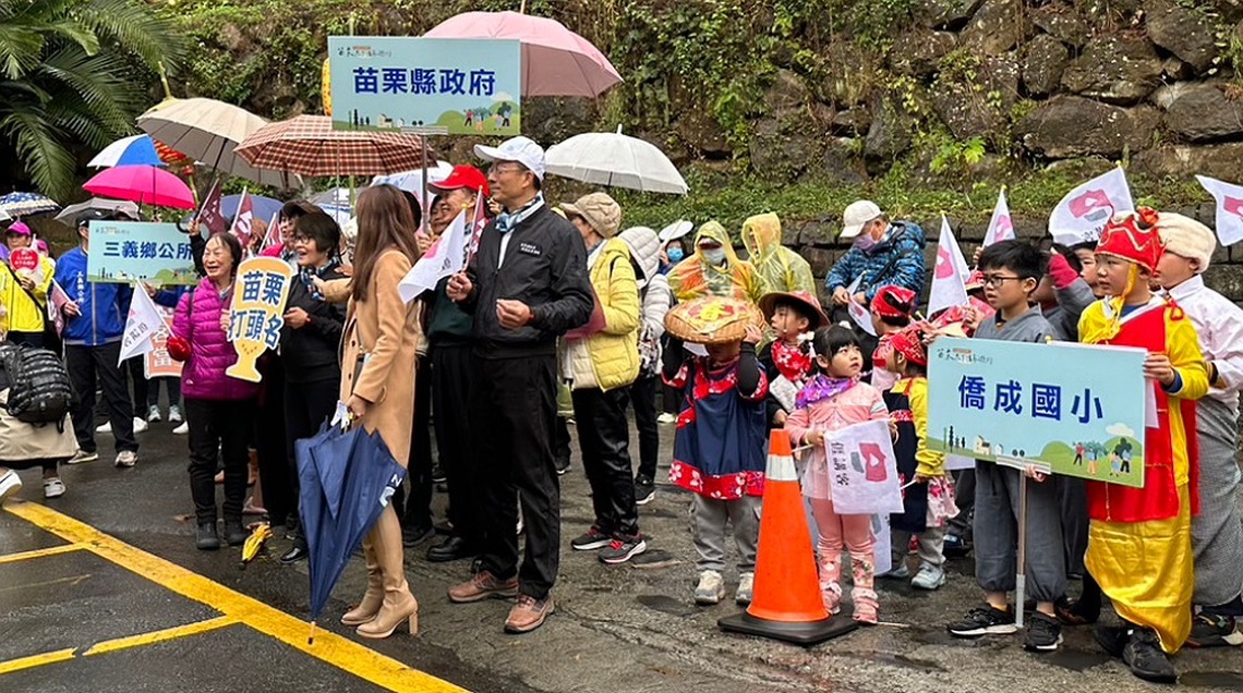 1228還我母語日 苗栗共下講客遊行 講客就著了