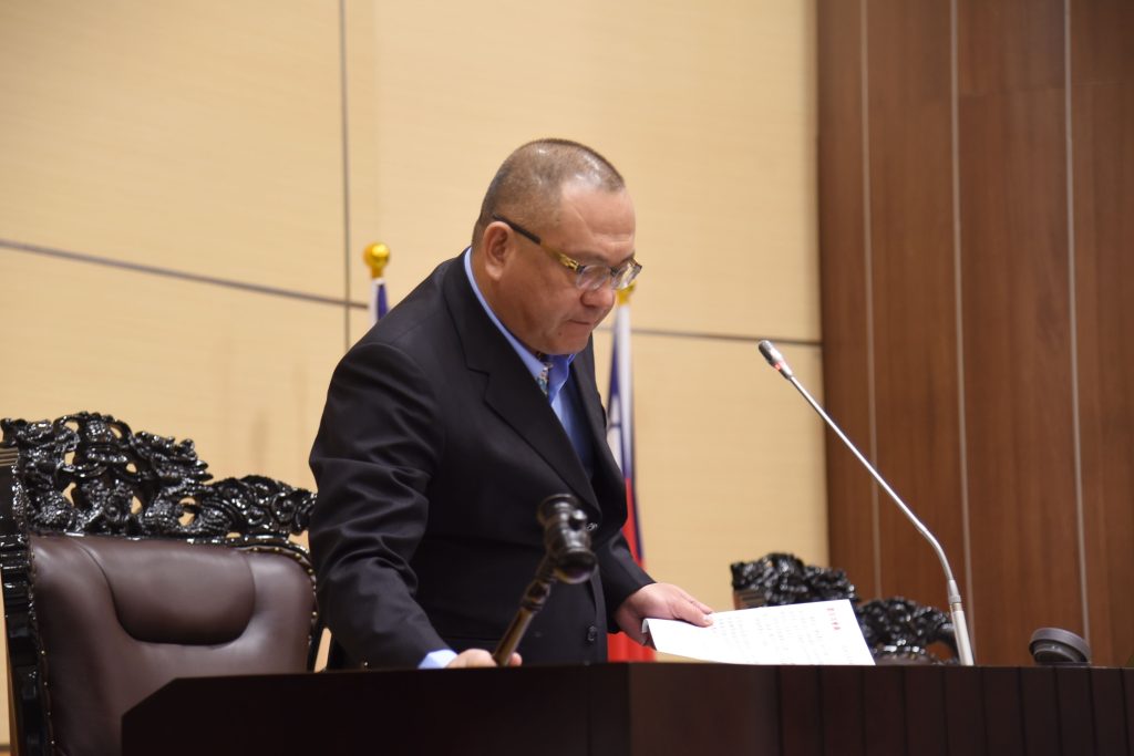 第20屆第5、6次臨時會議二、三讀會議程,由議長李文斌主持