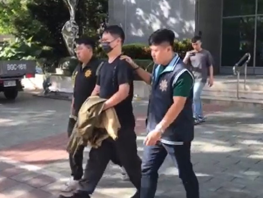 國際郵包暗藏槍枝零組件 台美合作破走私案逮43歲男 216 cnews204231228a05