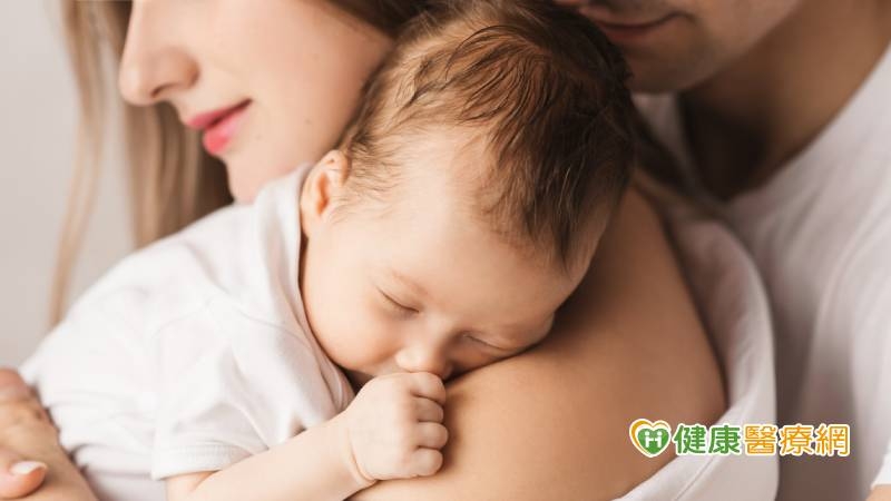 竟然有3個父母基因! 「三親嬰兒」是否合法?各國爭議