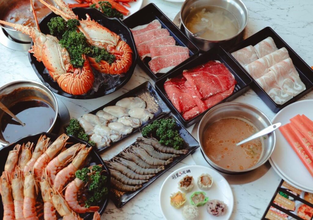 羽葉麻辣火鍋三重店 品味新春精采美食饗宴。(圖文/羽葉麻辣火鍋三重店提供)
