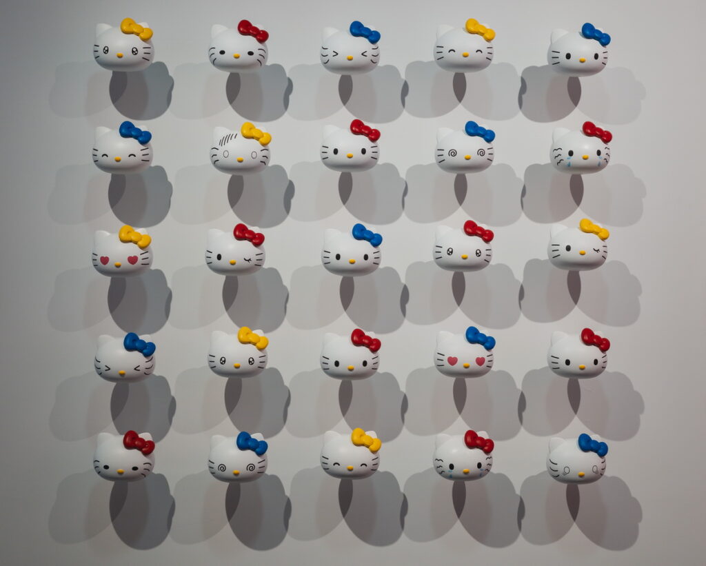 超多不同可愛表情立體Hello Kitty頭雕裝置(時藝多媒體提供)